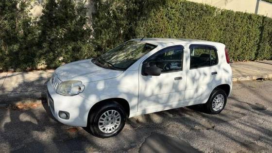 FIAT UNO 1.0 EVO VIVACE 8V FLEX 4P MANUAL